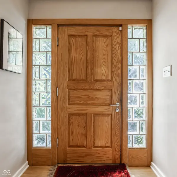 4865 Briarwood CT, Carmel, IN 46033
