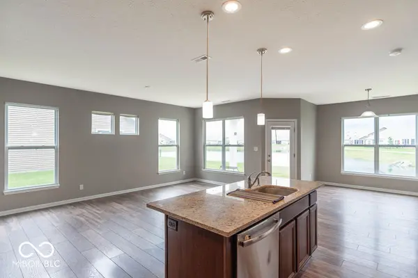 8034 Milender BLVD, Indianapolis, IN 46237
