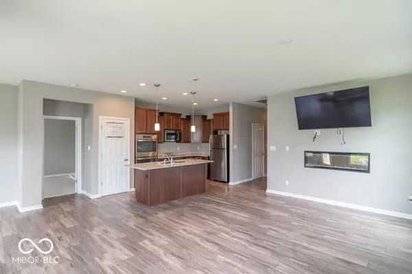 8034 Milender BLVD, Indianapolis, IN 46237