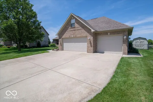 4838 W Cedar Creek PL, New Palestine, IN 46163