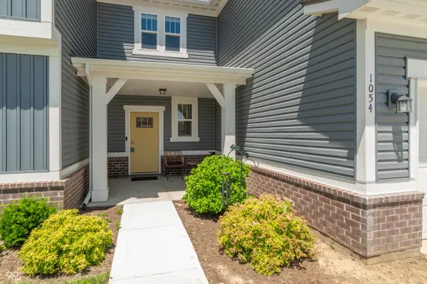 1054 E Valley Oak CT, Mooresville, IN 46158