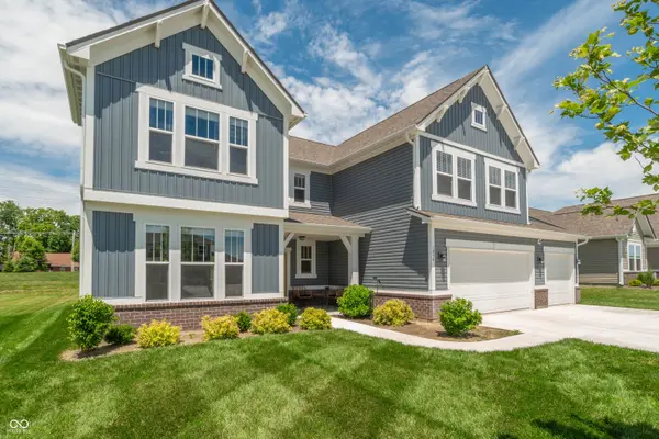 1054 E Valley Oak CT, Mooresville, IN 46158
