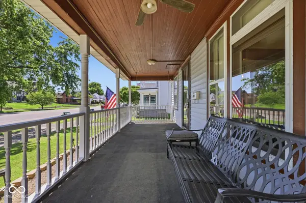 330 W Broadway ST, Shelbyville, IN 46176