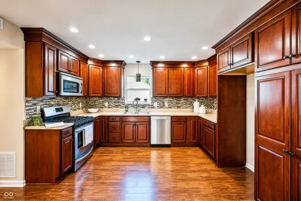 10194 Buell DR, Avon, IN 46123