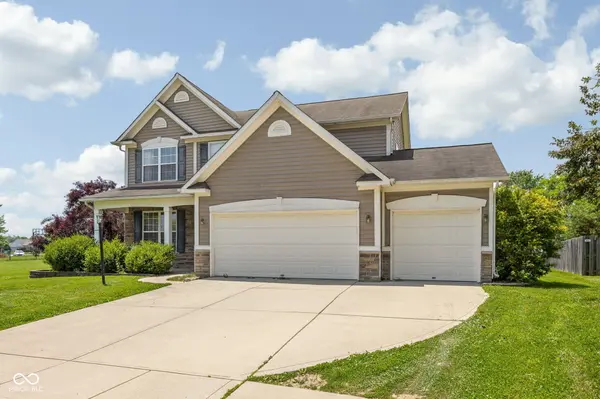 5836 Monticello Square LN, Indianapolis, IN 46234