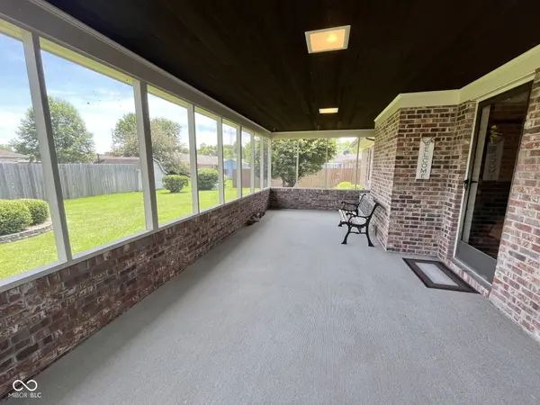 305 Jodi DR, Brownstown, IN 47220