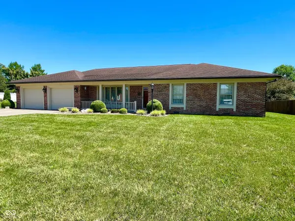 305 Jodi DR, Brownstown, IN 47220