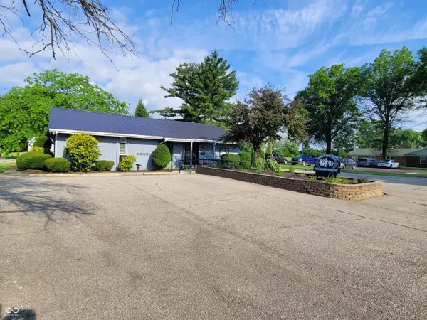 610 E 11th ST, Rushville, IN 46173