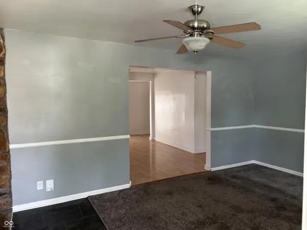 2002 Barton AVE, Terre Haute, IN 47802