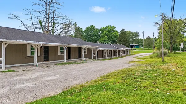 1958 State Road 135 N, Nashville, IN 47448
