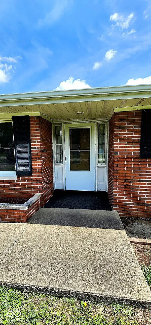 2394 S Sunset DR, Connersville, IN 47331