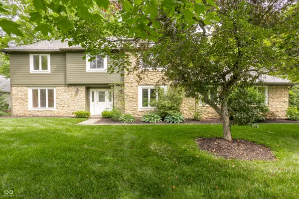 1030 Maxwell LN, Zionsville, IN 46077