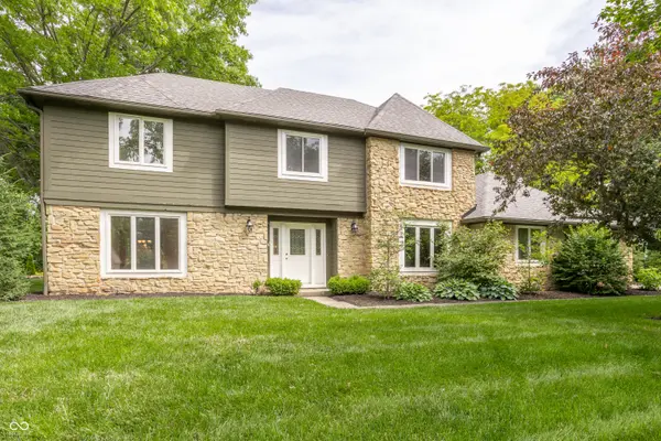 1030 Maxwell LN, Zionsville, IN 46077