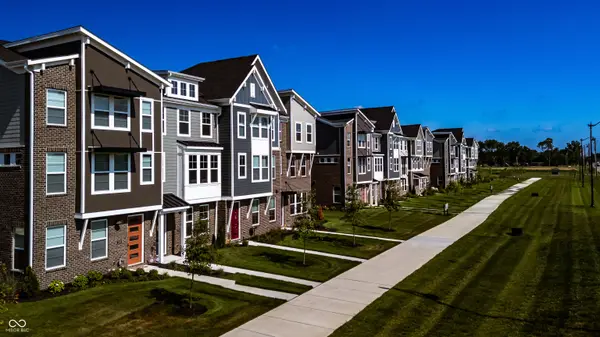 6045 Windsor DR #18-707, Mccordsville, IN 46055