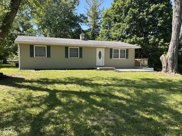 1742 E Range Line RD, Greencastle, IN 46135