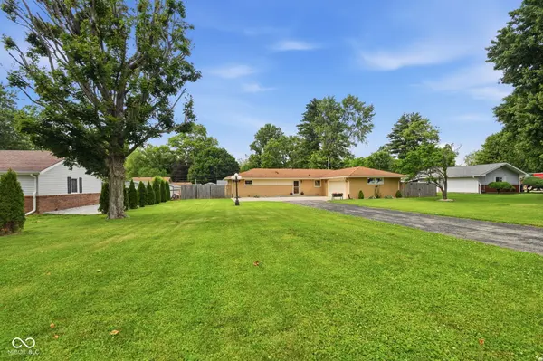 9940 W Sunset LN, Elwood, IN 46036