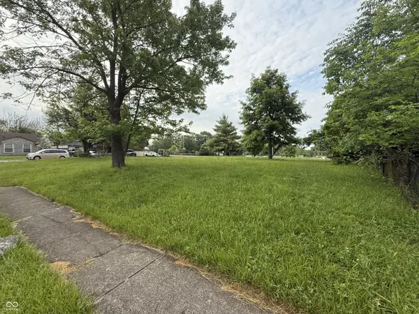 9427 Big Ben CIR, Indianapolis, IN 46235