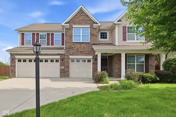 8110 Eskerban DR, Avon, IN 46123