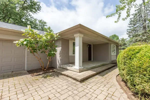 7454 Avalon Trail RD, Indianapolis, IN 46250