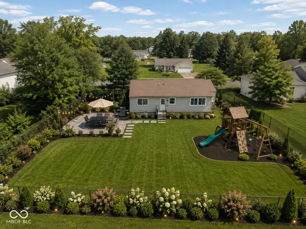 114 Pilgrim CT, Greenwood, IN 46142