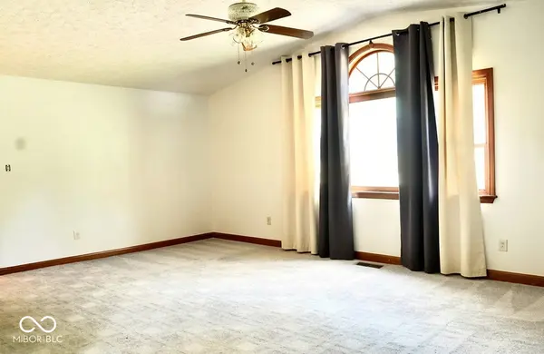 785 Deer Run, Orleans, IN 47452