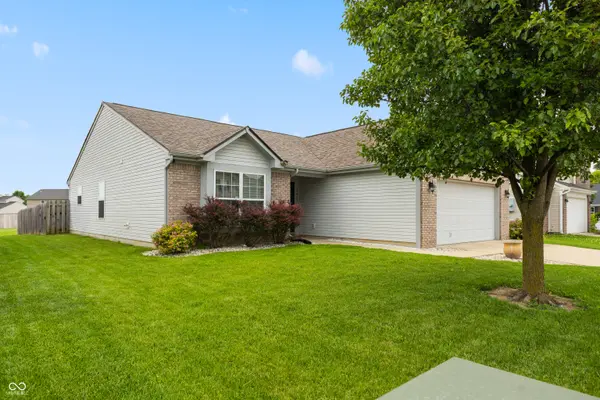 3463 Enclave LN, Greenwood, IN 46143