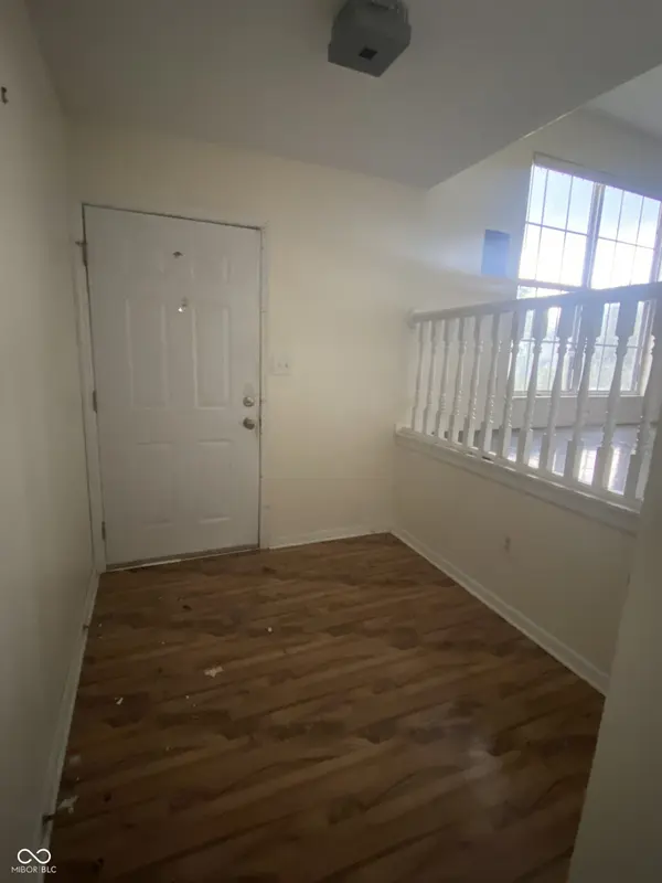 4817 Shadow Pointe DR, Indianapolis, IN 46254