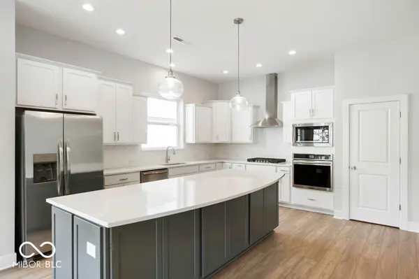 11851 Gray Ghost WAY, Fishers, IN 46040
