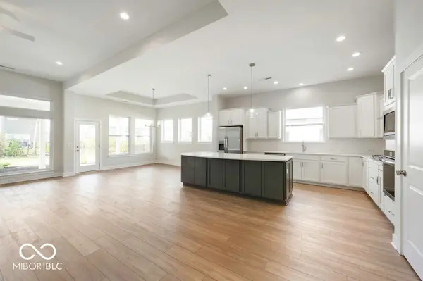 11851 Gray Ghost WAY, Fishers, IN 46040
