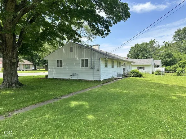 2 W Tilden DR, Brownsburg, IN 46112
