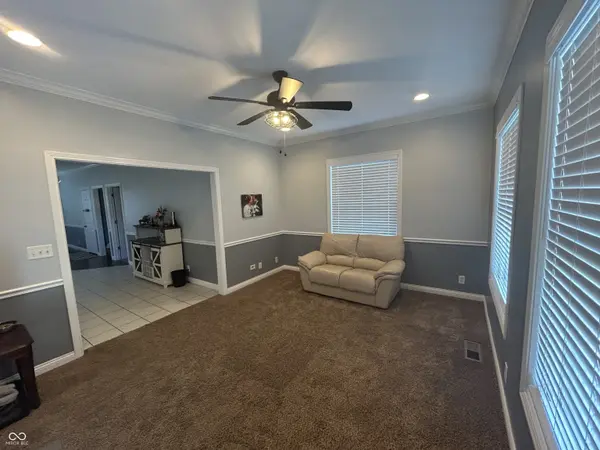 9162 Janelle DR, Seymour, IN 47274
