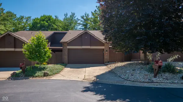 209 Brighton CT, Greenwood, IN 46143
