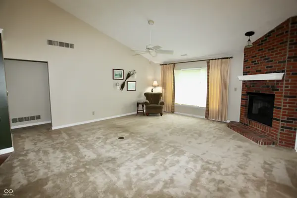 5728 Cross Bridge CT, Plainfield, IN 46168