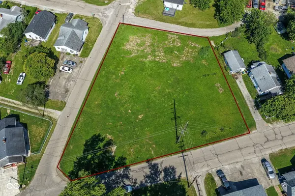 102 Oak ST, Columbus, IN 47201