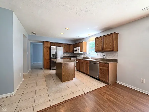 820 Trail Ridge CT, Mooresville, IN 46158