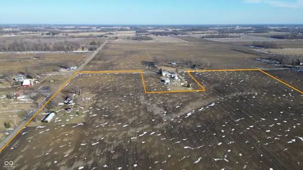 22600 Mulebarn RD, Sheridan, IN 46069