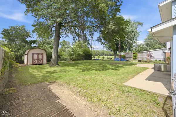 910 Heritage LN, Anderson, IN 46013