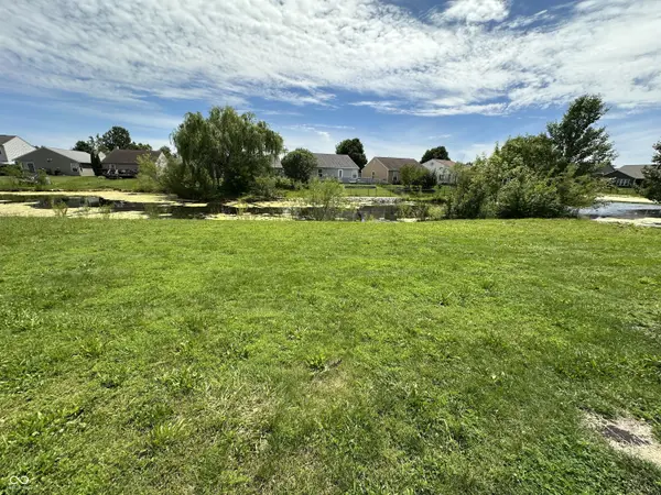 1113 Cobra DR, Franklin, IN 46131