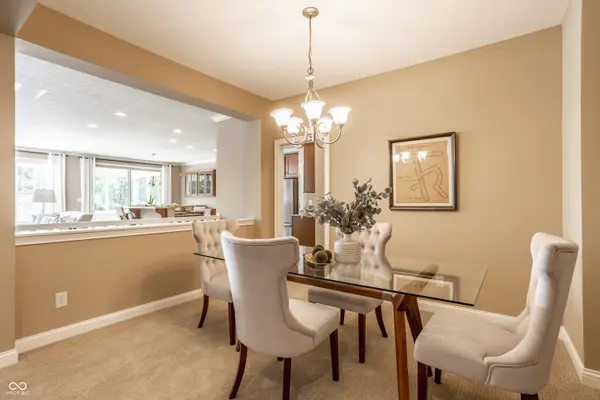 15124 Kampen CIR, Carmel, IN 46033