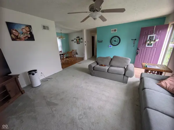 1002 S Noble ST, Shelbyville, IN 46176