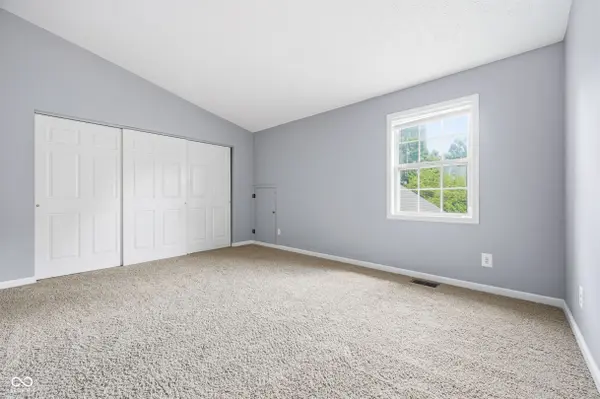 3622 N Lakeside DR, Muncie, IN 47304