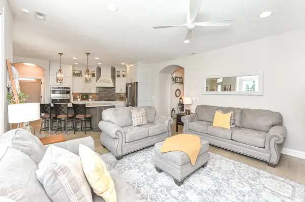 2439 Collins DR, Westfield, IN 46074