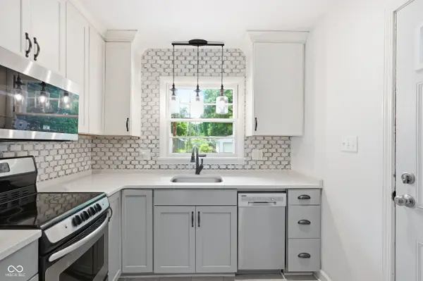 1609 Kessler Boulevard East, Indianapolis, IN 46220