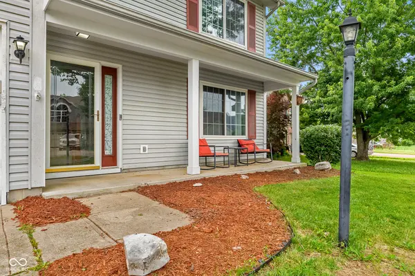 4620 Driftwood LN, Greenwood, IN 46143