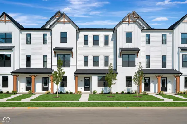 4453 Yellowwood AVE, Brownsburg, IN 46112