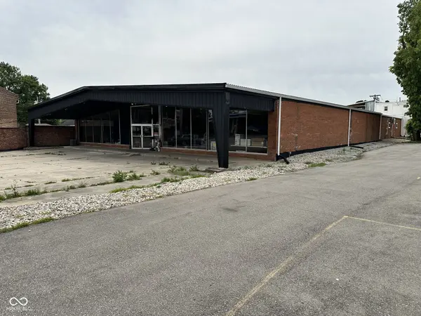 9 W Main ST, Chesterfield, IN 46017