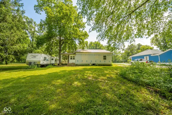 1814 W Railroad ST, New Castle, IN 47362