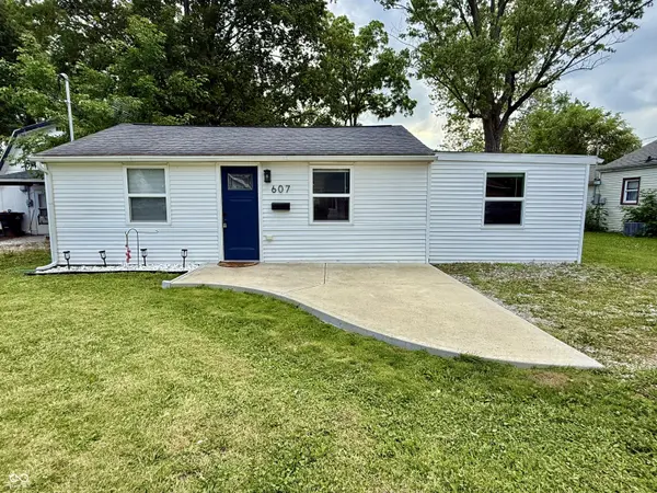 607 Ellenhurst DR, Anderson, IN 46012