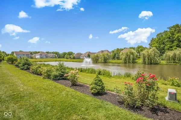 3796 Conifer DR, Zionsville, IN 46077