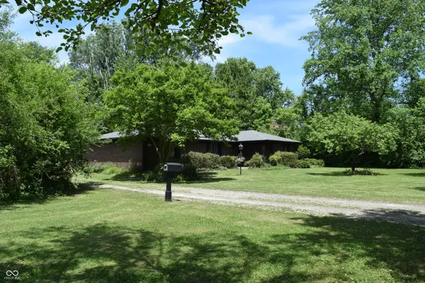 3720 Kessler Boulevard East DR, Indianapolis, IN 46220